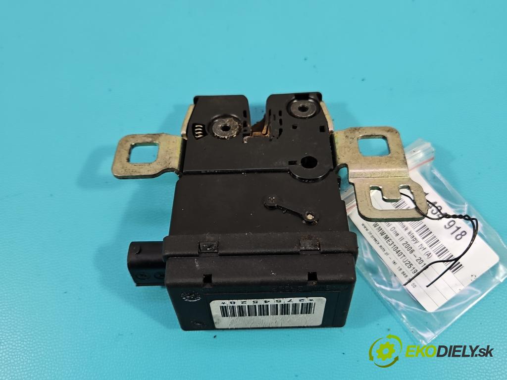 Mini One II 2006-2013 1.4 16V 95 hp manual 70 kW 1397 cm3 3- zámek kufrových dveří zadní 2754528