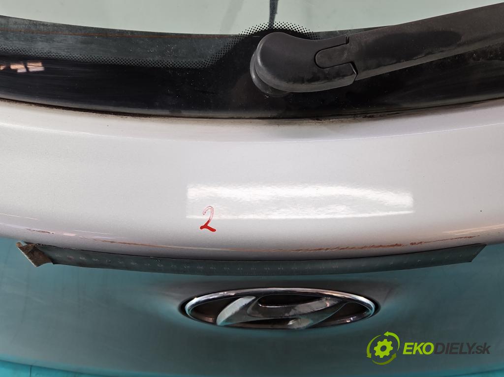 Hyundai I30 II 2012-2016 1.4 16V 100 hp manual 73,2 kW 1396 cm3 5- zadní kufrové dveře  (Zadní kapoty)