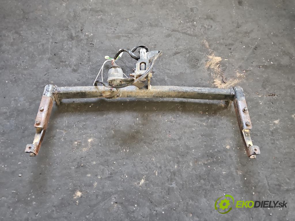 Toyota Corolla Verso I 2001-2004 2.0 D4D 90 hp manual 66 kW 1995 cm3 5- oko tažné  (Tažná zařízení)