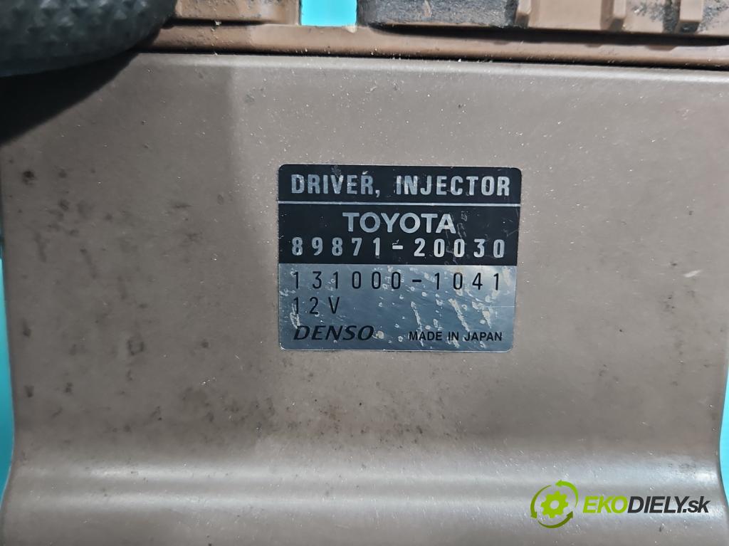 Toyota Corolla Verso I 2001-2004 2.0 D4D 90 HP manual 66 kW 1995 cm3 5- riadiaca jednotka ostatné 89871-20030