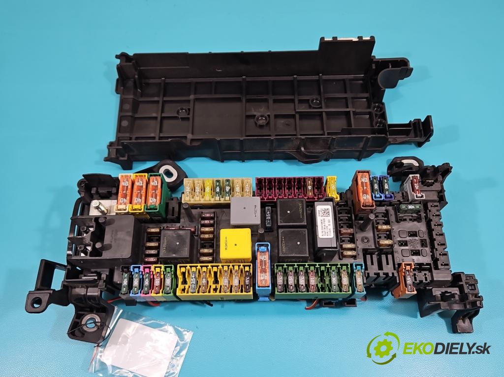 Mercedes B W246  2011-2018 1.8 CDI 109 hp automatic 80 kW 1796 cm3 5- skříňka pojistková A2469066600 (Pojistkové skříňky)