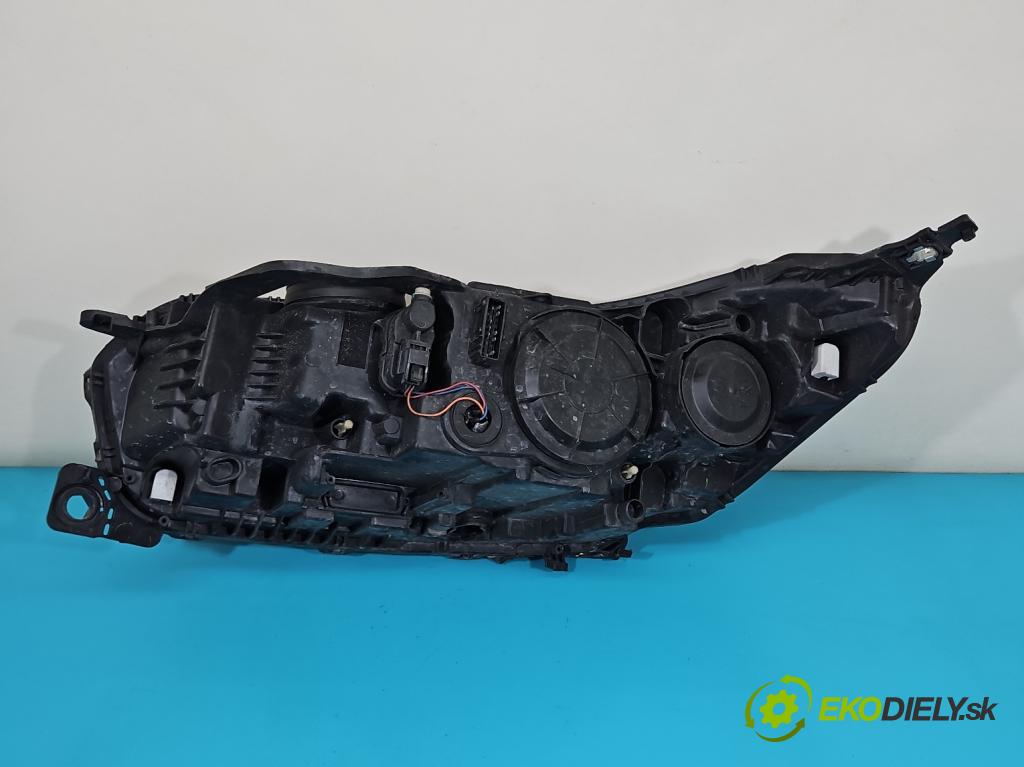 Citroen C5 II 2008-2017 1.6 hdi 109 HP manual 80 kW 1560 cm3 4- Reflektor: pravý 89902747 (Svetlo predné pravé)