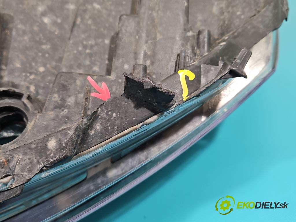 Citroen C5 II 2008-2017 1.6 hdi 109 HP manual 80 kW 1560 cm3 4- Reflektor: pravý 89902747 (Svetlo predné pravé)