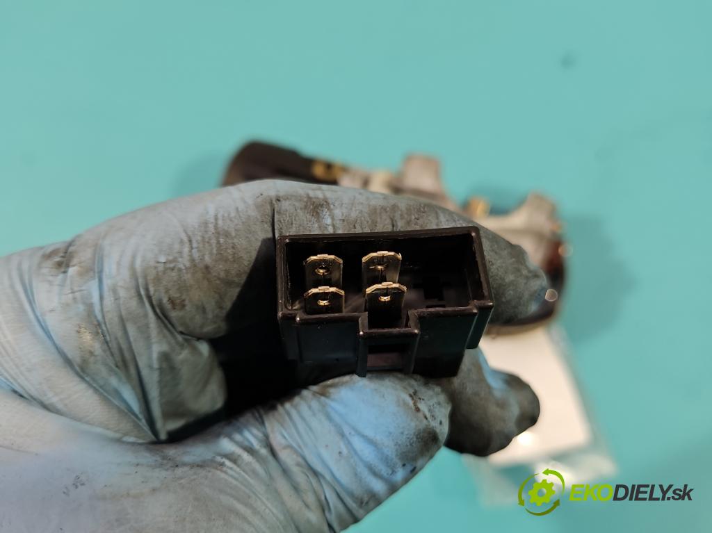 Subaru Impreza I GC 1993-2000 2.0 boxer 116 HP manual 85 kW 1994 cm3 5- Spínačka  (Spínacia skrinka)