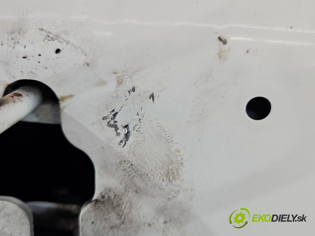Toyota Auris I 2006-2013 1.8 16V 99 HP automatic 73 kW 1798 cm3 5- kapota predná