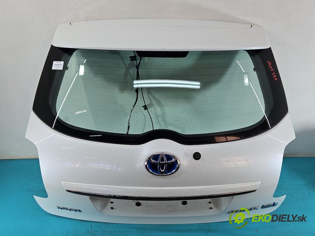 Toyota Auris I 2006-2013 1.8 16V 99 hp automatic 73 kW 1798 cm3 5- zadní kufrové dveře  (Zadní kapoty)