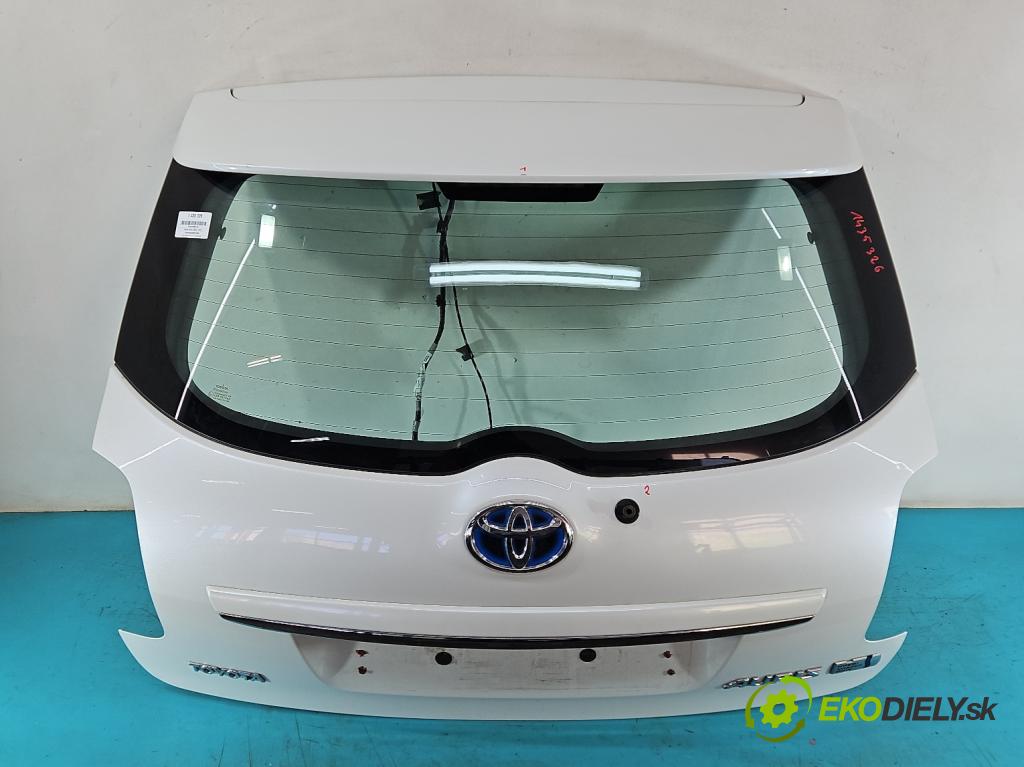 Toyota Auris I 2006-2013 1.8 16V 99 hp automatic 73 kW 1798 cm3 5- zadní kufrové dveře  (Zadní kapoty)