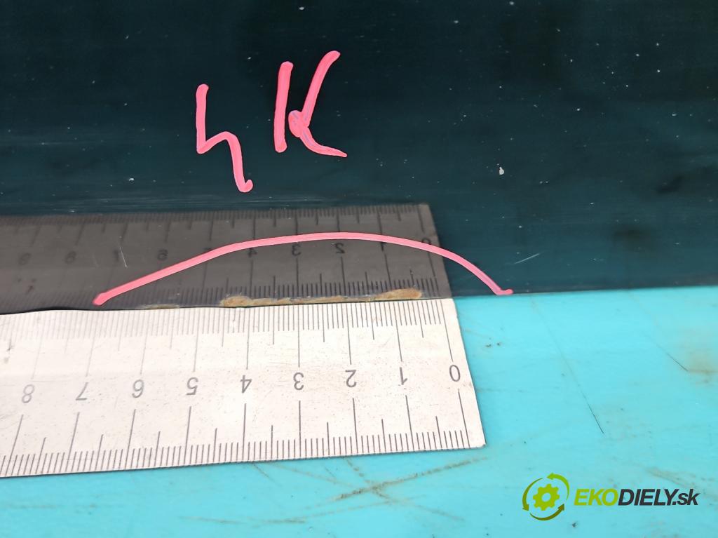 Hyundai I40 1.7 crdi 141 HP manual 104 kW 1685 cm3 5- dvere predné pravé  (Kľučka dverí ostatné)