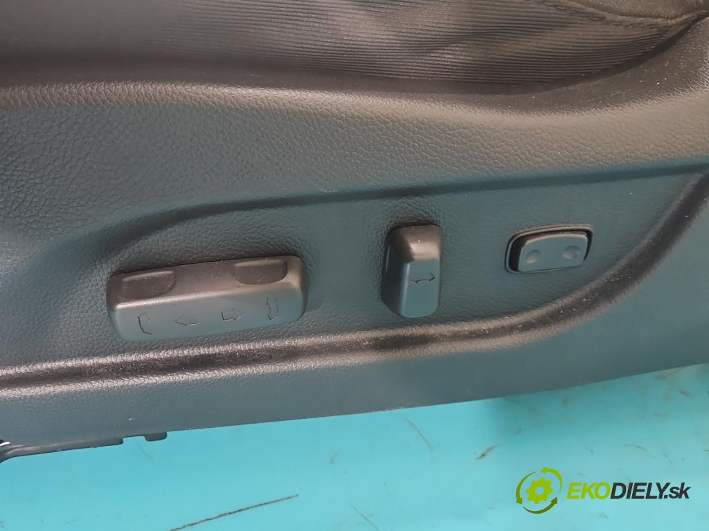 Hyundai I40 1.7 crdi 141 HP manual 104 kW 1685 cm3 5- Sedačka ľavý  (Sedačka, sedadlo)