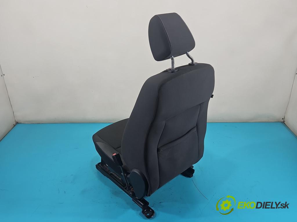 Ford Focus Mk3 2010-2018 1.6 16V 105 HP manual 77 kW 1596 cm3 5- Sedačka pravý  (Sedačka, sedadlo)