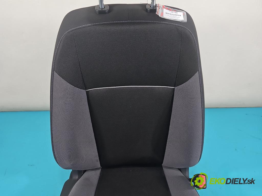Ford Focus Mk3 2010-2018 1.6 16V 105 HP manual 77 kW 1596 cm3 5- Sedačka pravý  (Sedačka, sedadlo)