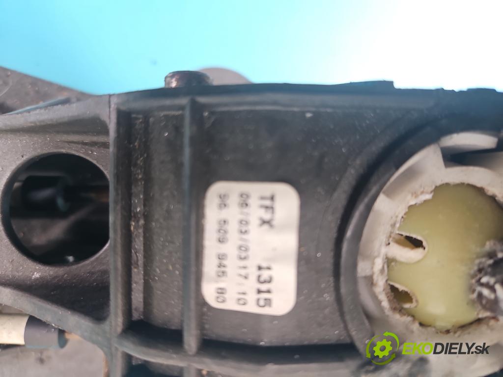 Peugeot 307 2.0 16V 136 HP manual 100 kW 1997 cm3 5- Páka: Změny: stupeň,rýchlosť 9650994580 (Rýchlostná páka (kulisa))