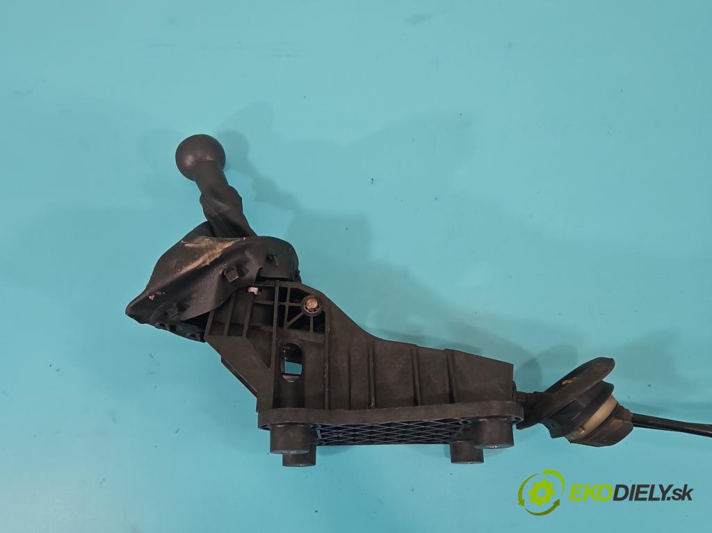 Peugeot 307 2.0 16V 136 HP manual 100 kW 1997 cm3 5- Páka: Změny: stupeň,rýchlosť 9650994580 (Rýchlostná páka (kulisa))