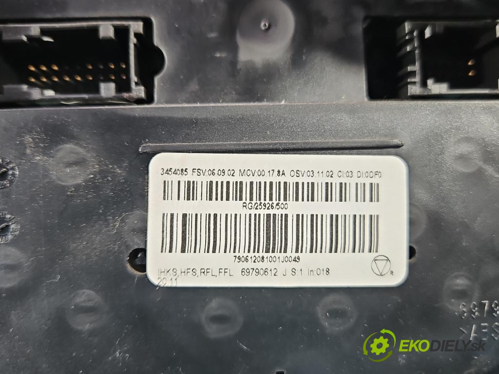 Mini One II 2006-2013 1.4 16V 95 HP manual 70 kW 1397 cm3 3- panel kúrenia 69790612