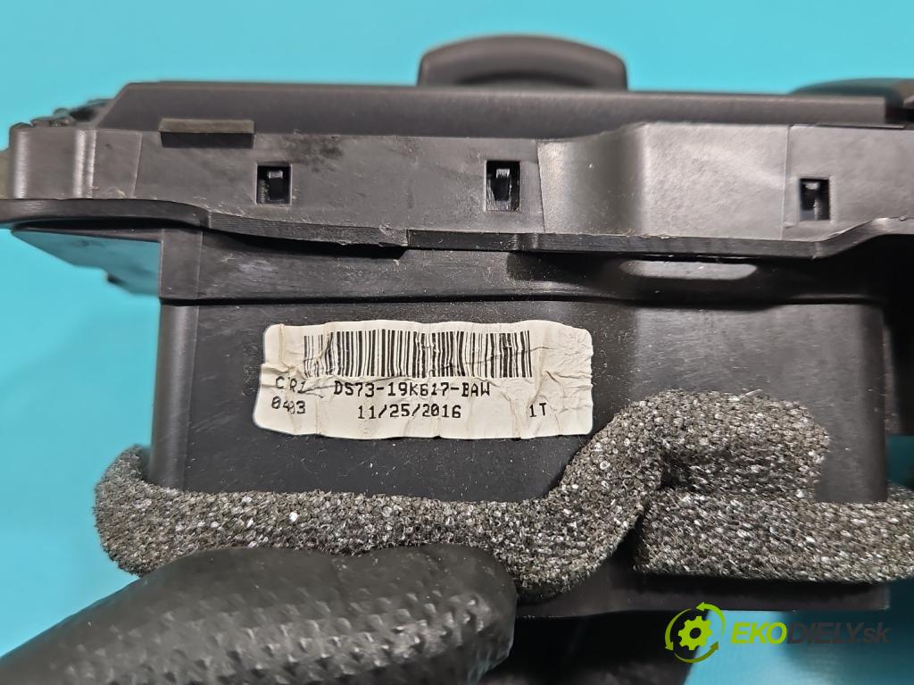 Ford Fusion USA 2012-2020 2.0 EcoBoost: 245KM automatic 180 kW 1999 cm3 4- Mřížka: kúrenia stredová DS73-19K617-BAW (Mriežka kúrenia (fukár))