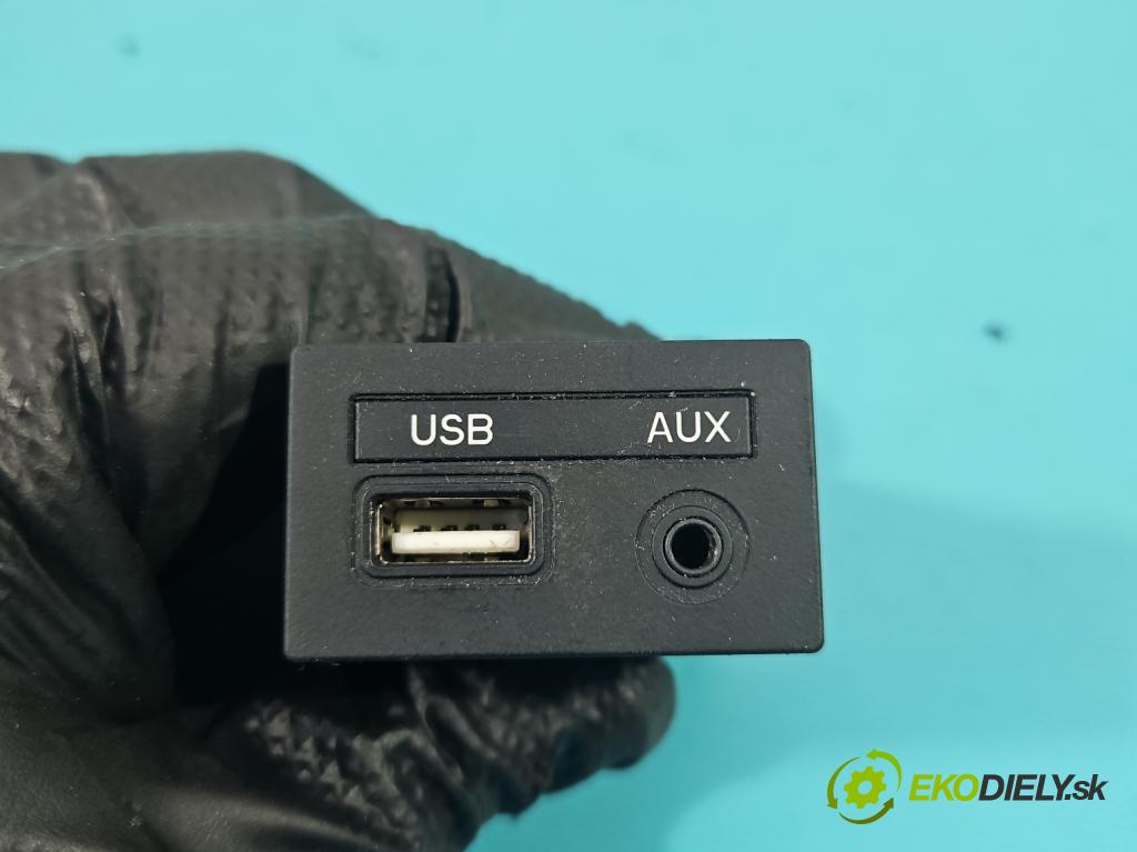 Hyundai I40 1.7 crdi 141 HP manual 104 kW 1685 cm3 5- zásuvka USB 3Z2504X