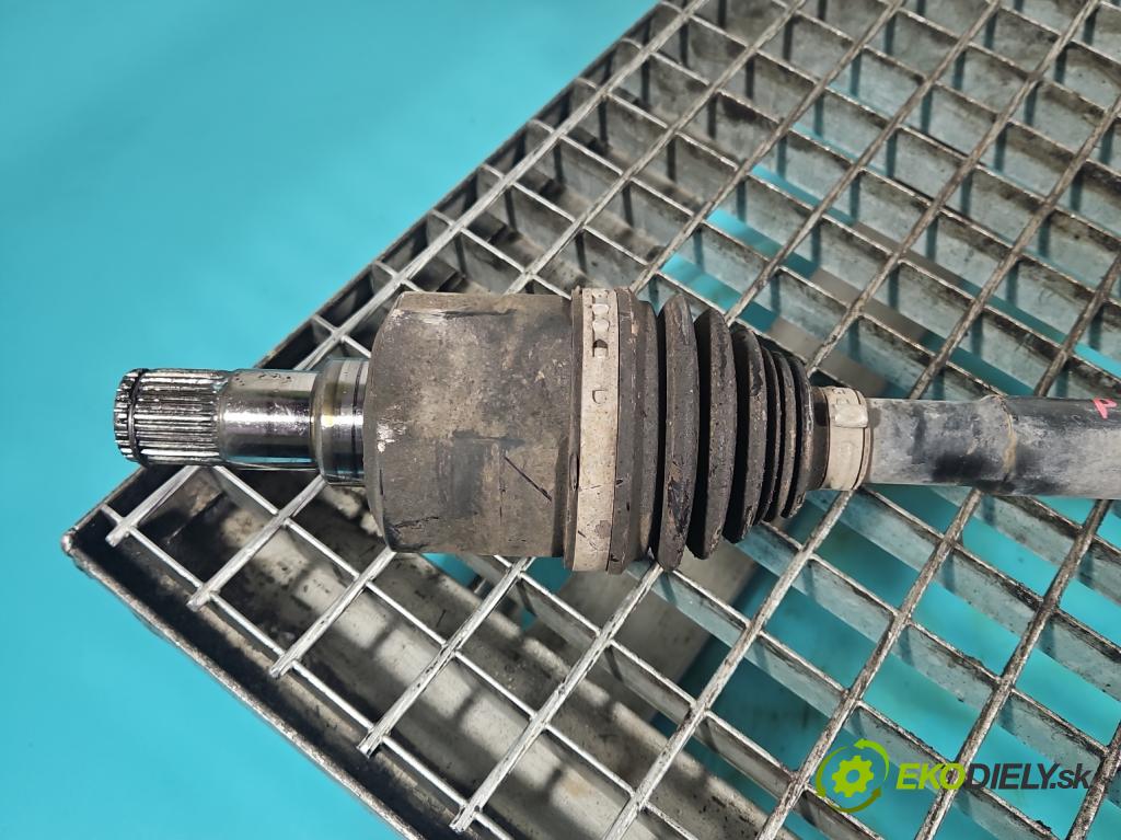 Hyundai I40 1.7 crdi 141 HP manual 104 kW 1685 cm3 5- poloos predné pravé 49501-3Z470