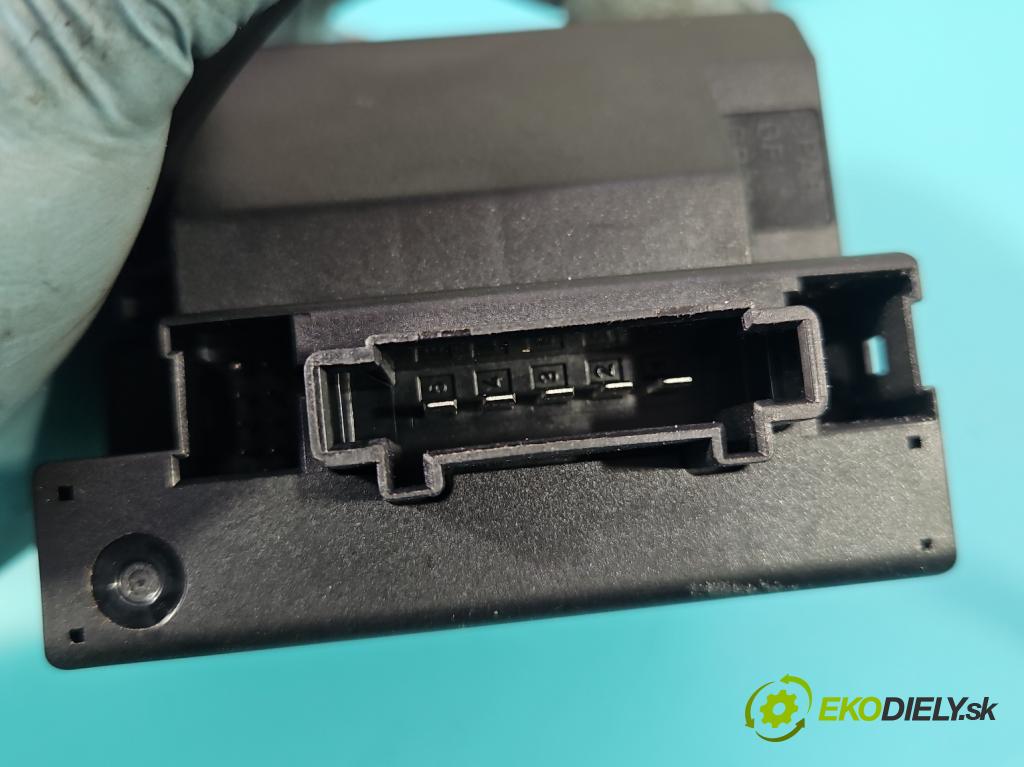 Mercedes B W245 2005-2011 2.0 cdi 140 HP automatic 103 kW 1992 cm3 5- Spínačka 1695451508 (Spínacia skrinka)