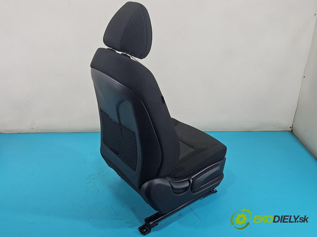 Hyundai I40 1.7 crdi 141 HP manual 104 kW 1685 cm3 5- Sedačka pravý  (Sedačka, sedadlo)