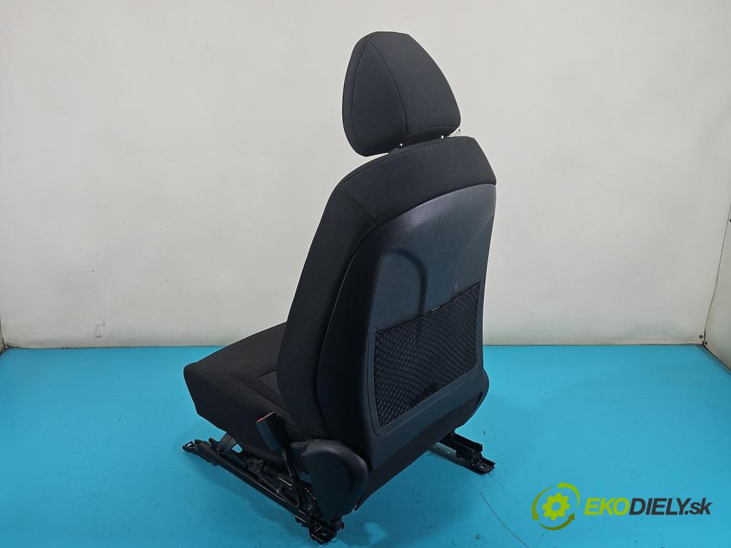 Hyundai I40 1.7 crdi 141 HP manual 104 kW 1685 cm3 5- Sedačka pravý  (Sedačka, sedadlo)