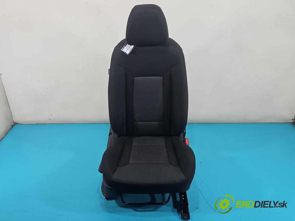 Hyundai I40 1.7 crdi 141 HP manual 104 kW 1685 cm3 5- Sedačka pravý  (Sedačka, sedadlo)