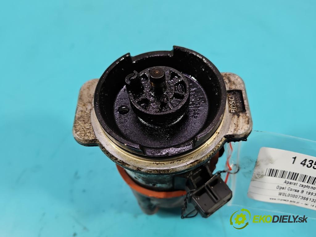 Opel Corsa B 1993-1999 1.4 60 HP manual 44 kW 1389 cm3 3- rozdeľovač 0237521024 (Rozdeľovač)