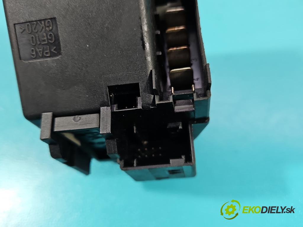 Mercedes E W210 1995-2002 2.2 cdi 125 HP manual 92 kW 2151 cm3 4- Spínačka 2105450008 (Spínacia skrinka)