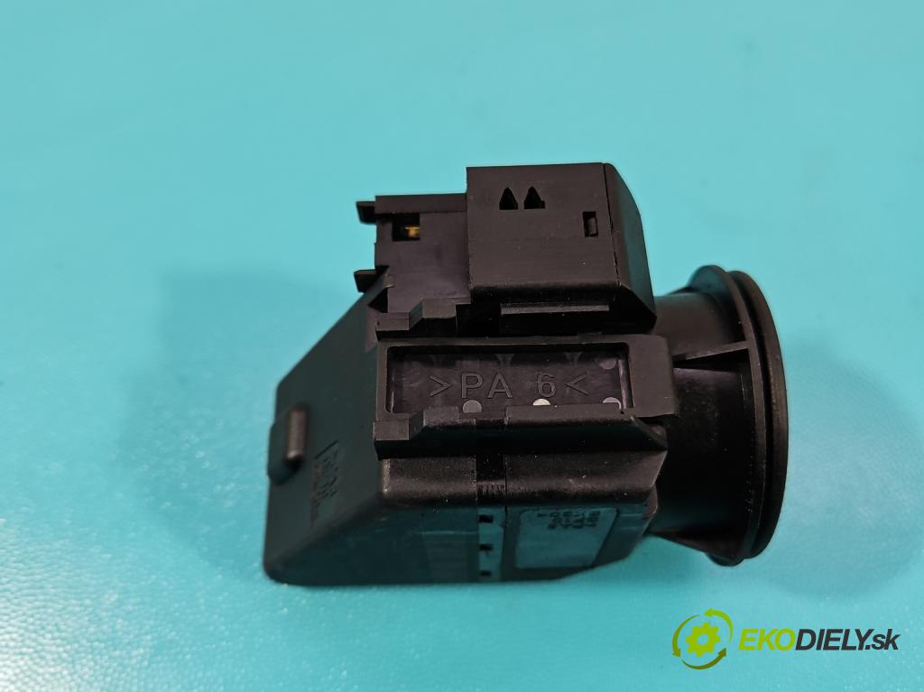 Mercedes E W210 1995-2002 2.2 cdi 125 HP manual 92 kW 2151 cm3 4- Spínačka 2105450008 (Spínacia skrinka)