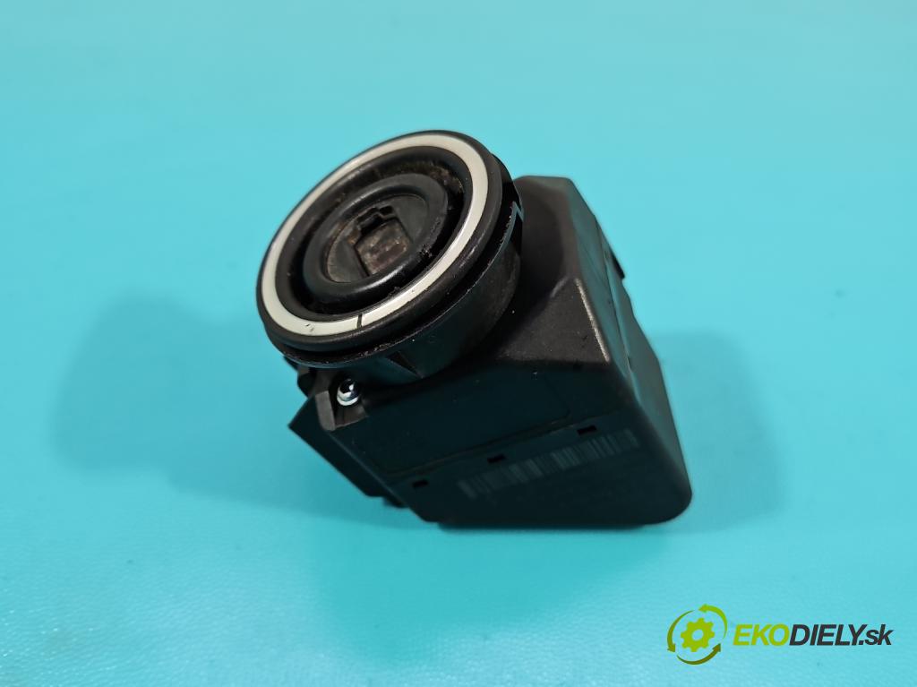 Mercedes E W210 1995-2002 2.2 cdi 125 HP manual 92 kW 2151 cm3 4- Spínačka 2105450008 (Spínacia skrinka)