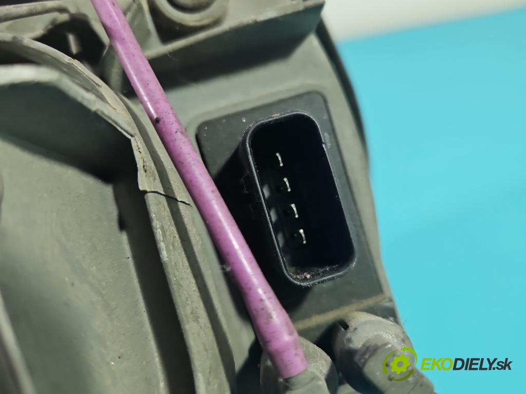 Mercedes E W210 1995-2002 2.2 cdi 125 HP manual 92 kW 2151 cm3 4- Reflektor: pravý  (Svetlo predné pravé)