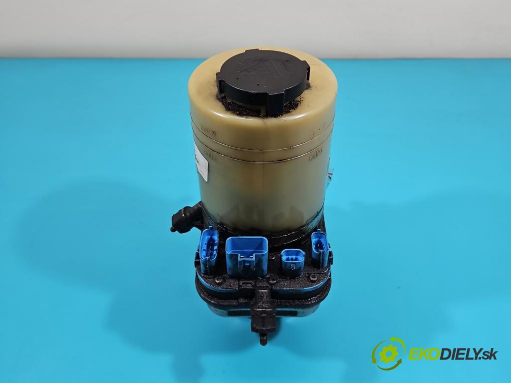 Fiat Croma II 2005-2010 2.2 16V 147 HP manual 108 kW 2198 cm3 5- čerpadlo posilovač  (Servočerpadlo, pumpa riadenia)