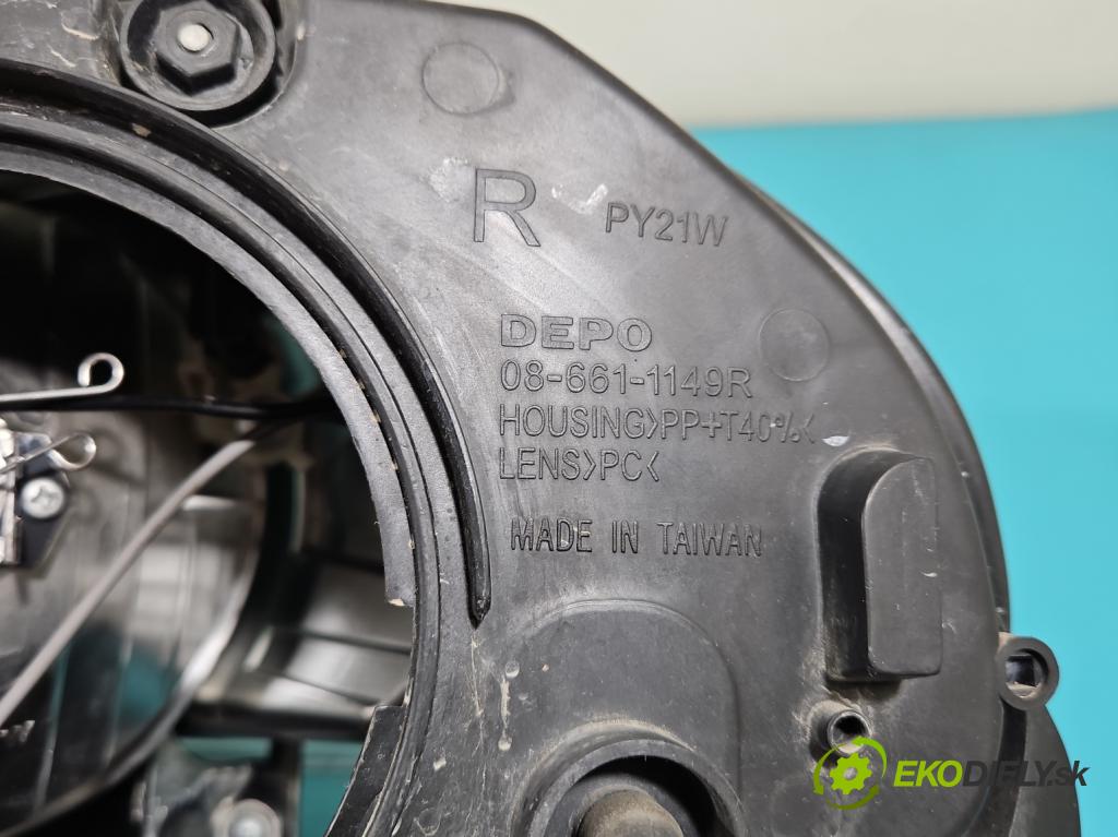 Fiat Croma II 2005-2010 2.2 16V 147 HP manual 108 kW 2198 cm3 5- Reflektor: pravý  (Pravé)