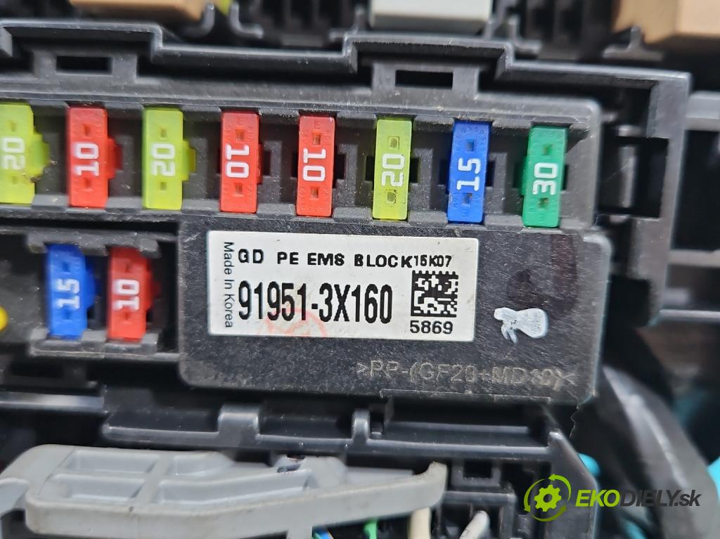 Hyundai I40 1.7 crdi 141 hp manual 104 kW 1685 cm3 5- skříňka pojistková 91951-3X160 (Pojistkové skříňky)