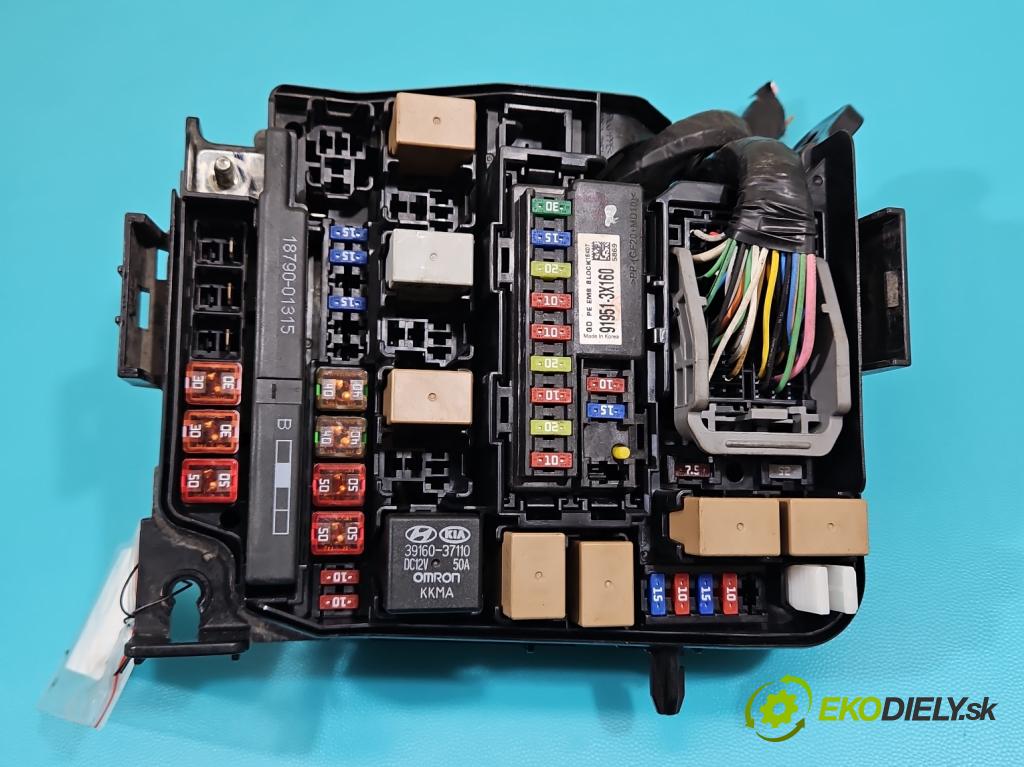 Hyundai I40 1.7 crdi 141 hp manual 104 kW 1685 cm3 5- skříňka pojistková 91951-3X160 (Pojistkové skříňky)