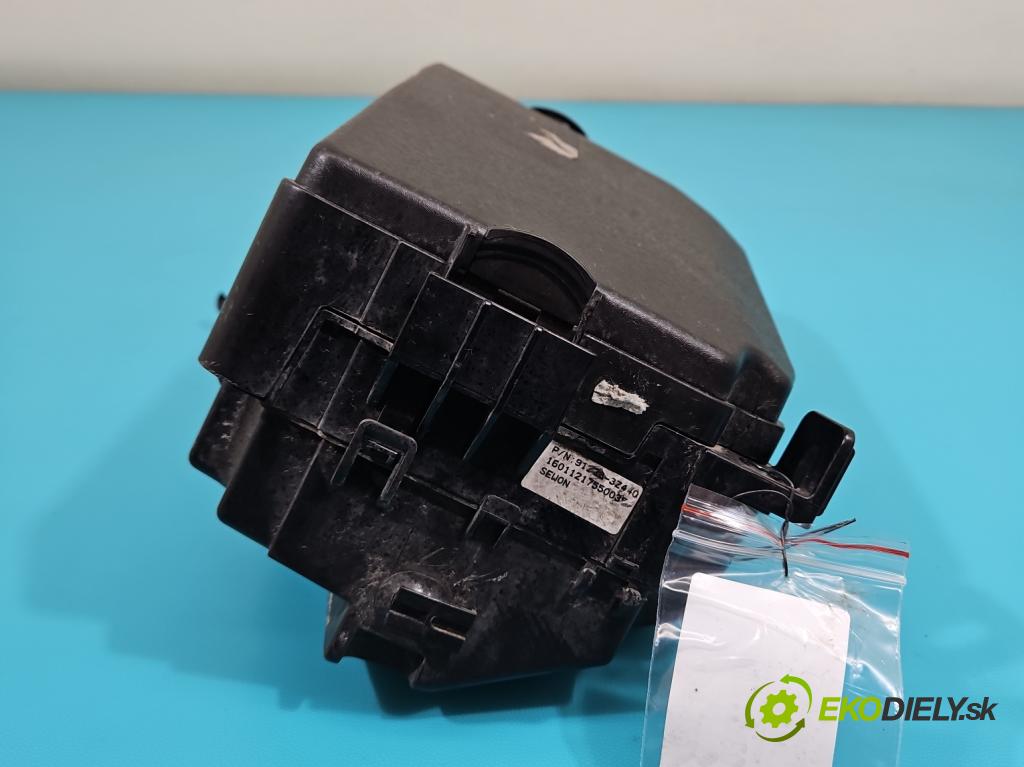 Hyundai I40 1.7 crdi 141 hp manual 104 kW 1685 cm3 5- skříňka pojistková 91951-3X160 (Pojistkové skříňky)