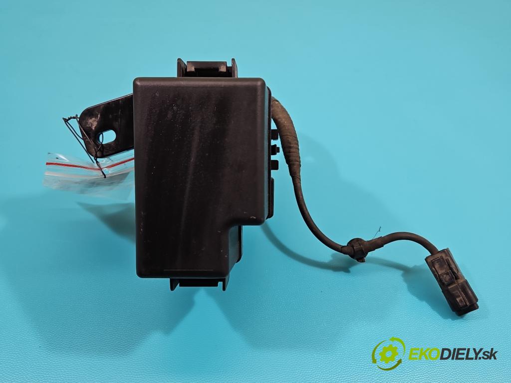 Hyundai I40 1.7 crdi 141 hp manual 104 kW 1685 cm3 5- skříňka pojistková 18790-01034 (Pojistkové skříňky)