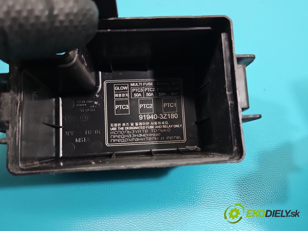 Hyundai I40 1.7 crdi 141 hp manual 104 kW 1685 cm3 5- skříňka pojistková 18790-01034 (Pojistkové skříňky)