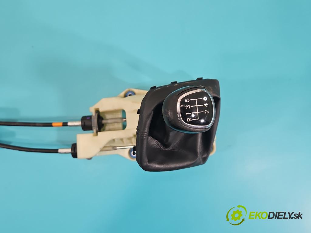 Hyundai I40 1.7 crdi 141 HP manual 104 kW 1685 cm3 5- Páka: Změny: stupeň,rýchlosť (Rýchlostná páka (kulisa))