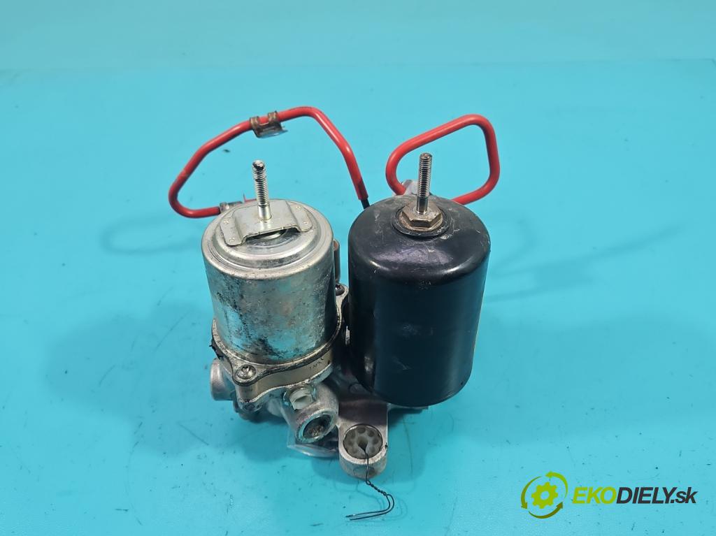 Toyota Auris I 2006-2013 1.8 16V 99 HP automatic 73 kW 1798 cm3 5- čerpadlo abs 47070-12010 (Pumpa ABS)