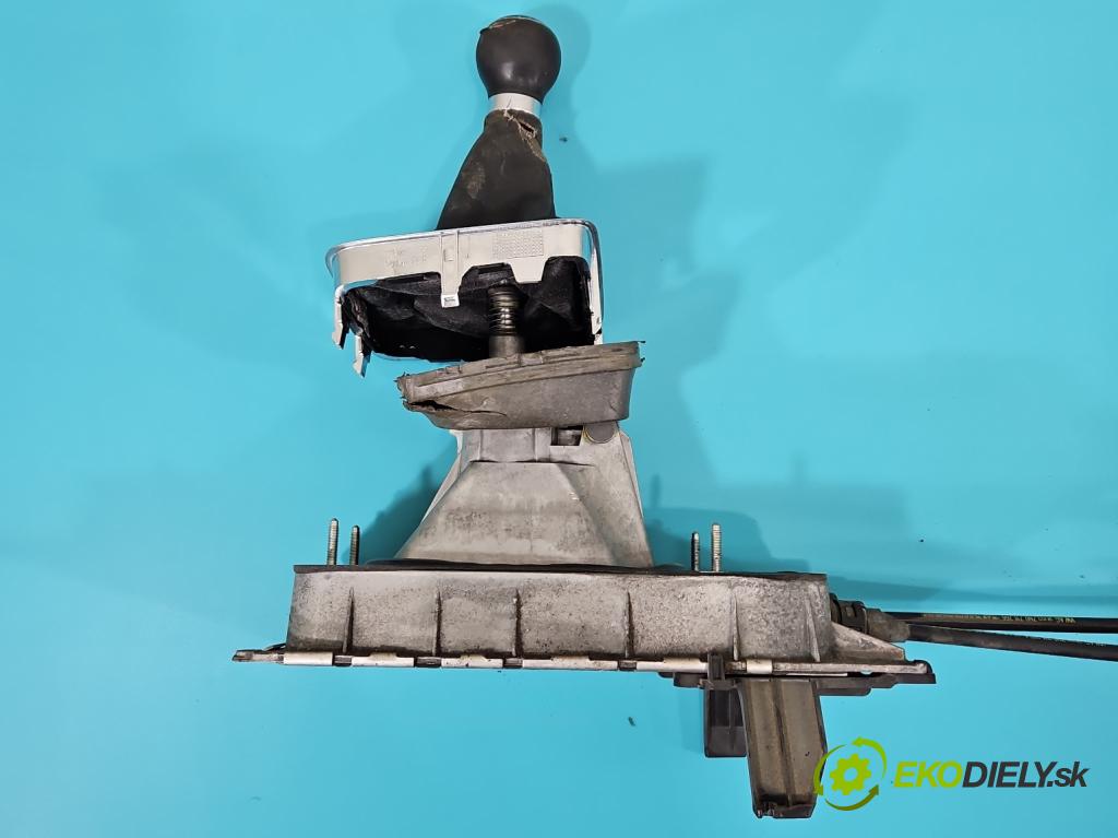 Seat Alhambra II 2010-2020 2.0 tdi 116 HP manual 85 kW 1968 cm3 5- Páka: Změny: stupeň,rýchlosť 7N0711049A (Rýchlostná páka (kulisa))