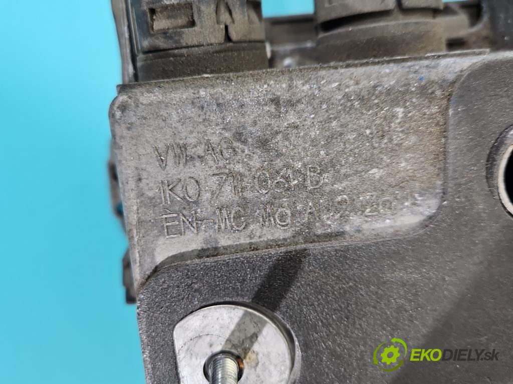 Seat Alhambra II 2010-2020 2.0 tdi 116 HP manual 85 kW 1968 cm3 5- Páka: Změny: stupeň,rýchlosť 7N0711049A (Rýchlostná páka (kulisa))