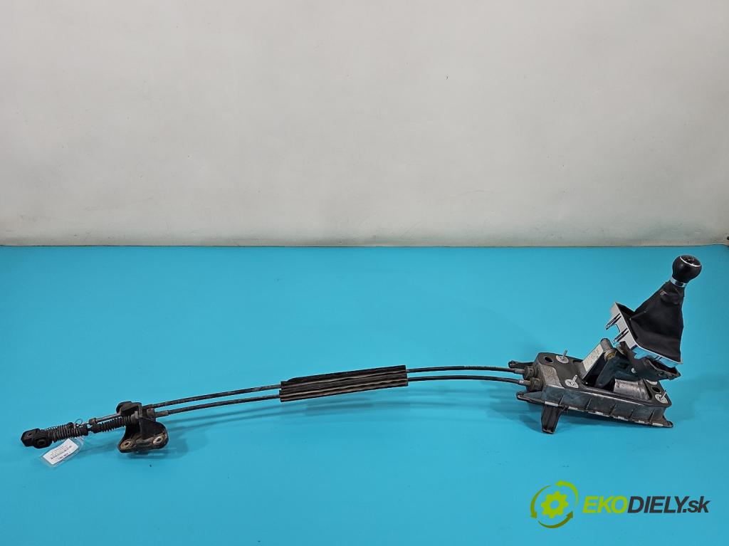 Seat Alhambra II 2010-2020 2.0 tdi 116 HP manual 85 kW 1968 cm3 5- Páka: Změny: stupeň,rýchlosť 7N0711049A (Rýchlostná páka (kulisa))