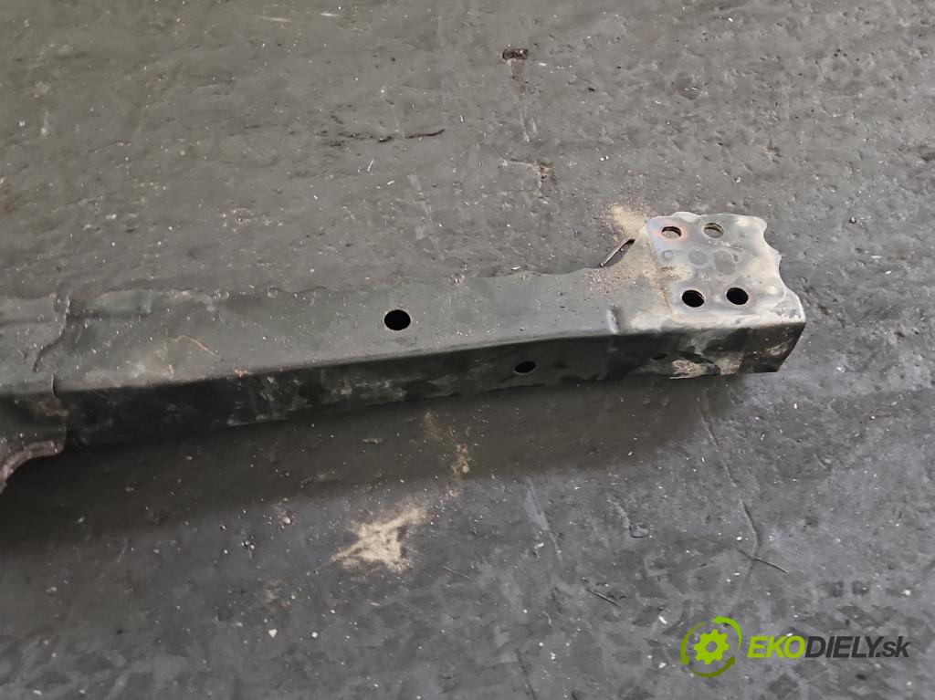 Toyota Auris I 2006-2013 1.8 16V 99 HP automatic 73 kW 1798 cm3 5- výstuha motora