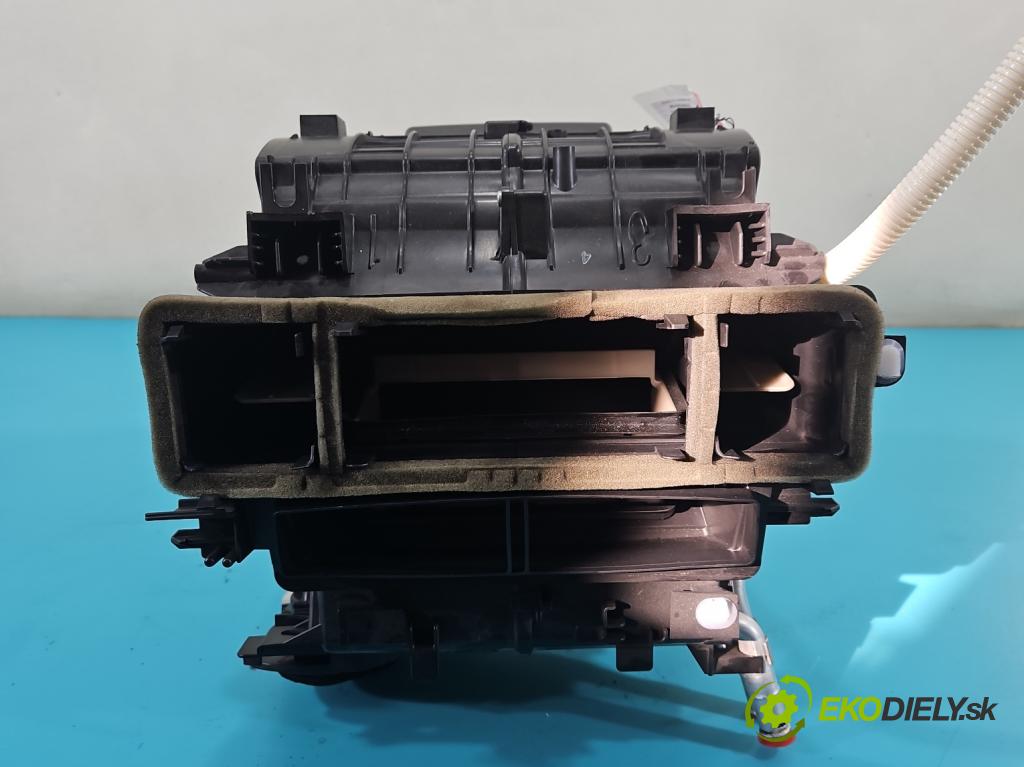 Toyota Auris I 2006-2013 1.8 16V 99 hp automatic 73 kW 1798 cm3 5- radiátor  (Radiátory topení)