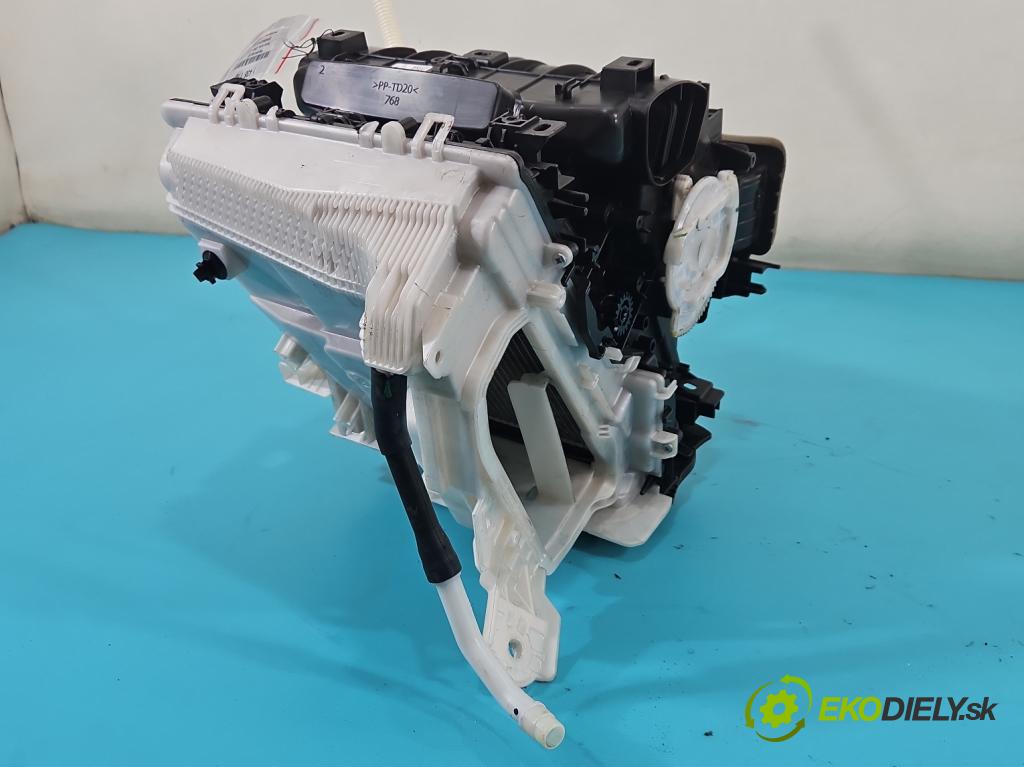 Toyota Auris I 2006-2013 1.8 16V 99 hp automatic 73 kW 1798 cm3 5- radiátor  (Radiátory topení)