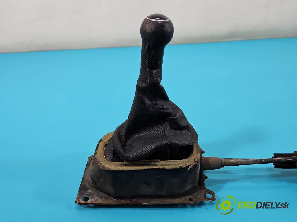 Vw Lupo 1.4 16V 75 HP manual 55 kW 1390 cm3 3- Páka: Změny: stupeň,rýchlosť  (Rýchlostná páka (kulisa))