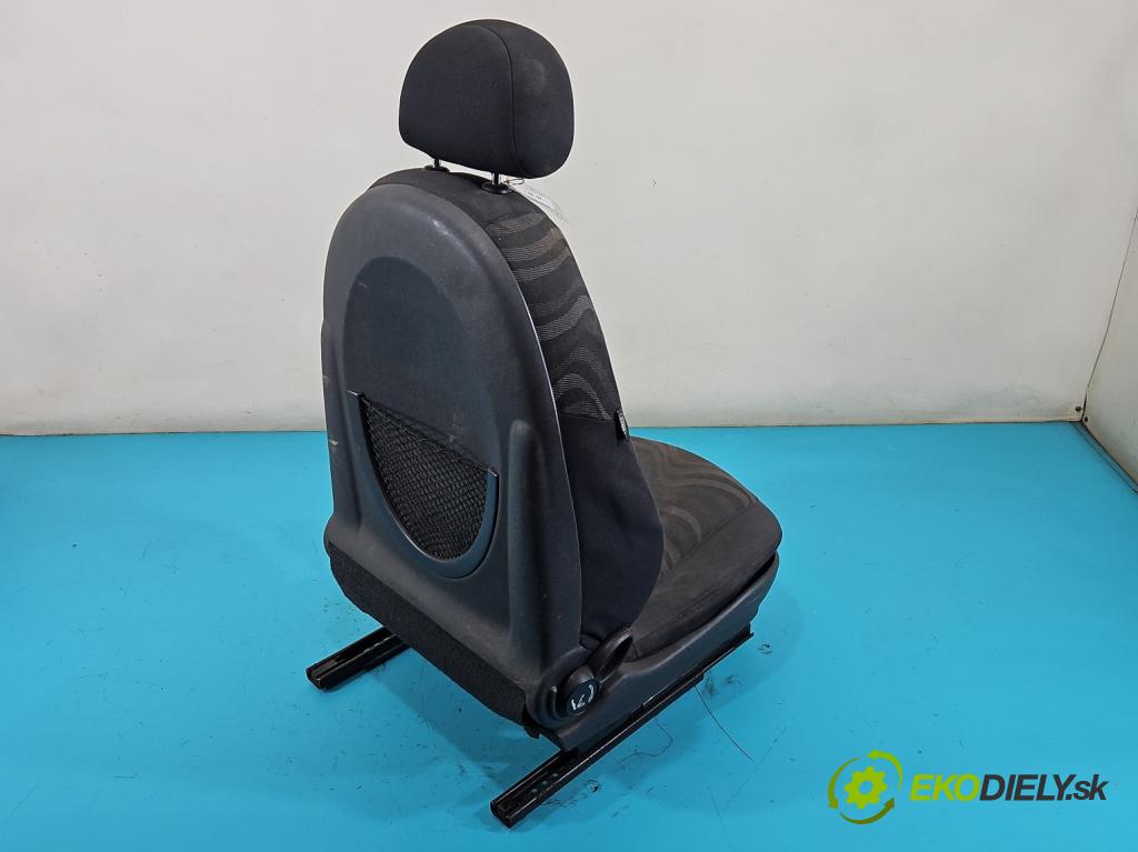 Mini One I 2000-2006 1.6 16V 90 HP manual 66 kW 1598 cm3 3- Sedačka pravý  (Sedačka, sedadlo)
