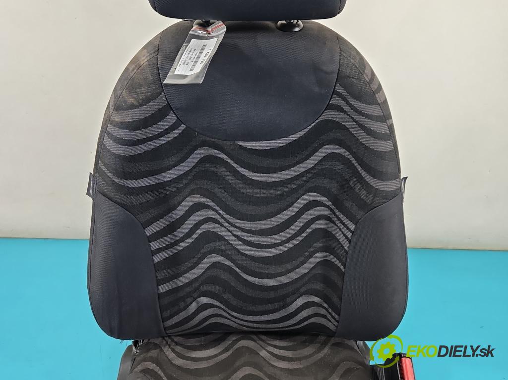 Mini One I 2000-2006 1.6 16V 90 HP manual 66 kW 1598 cm3 3- Sedačka pravý  (Sedačka, sedadlo)