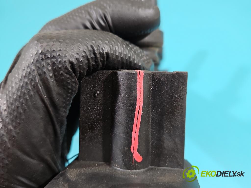 Peugeot 307 2.0 16V 136 HP manual 100 kW 1997 cm3 5- cievka zapaľovacia  (Zapaľovacia cievka)