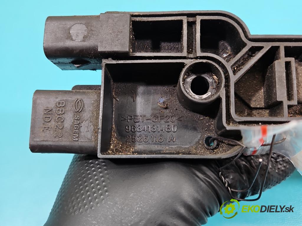 Peugeot 307 2.0 16V 136 HP manual 100 kW 1997 cm3 5- cievka zapaľovacia  (Zapaľovacia cievka)